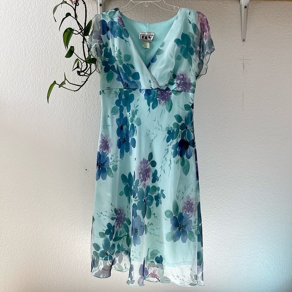 🦋 Blue Spring/Summer floral 90s midi dress 🦋